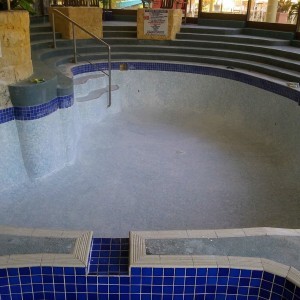 Mandurah Silver Sand Hotel Pool Tiling (1)